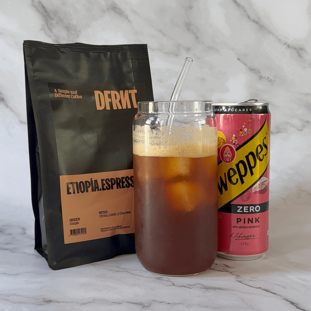 Cómo preparar un Espresso Tonic Pink con Etiopía Espresso DFRNT - DFRNT.