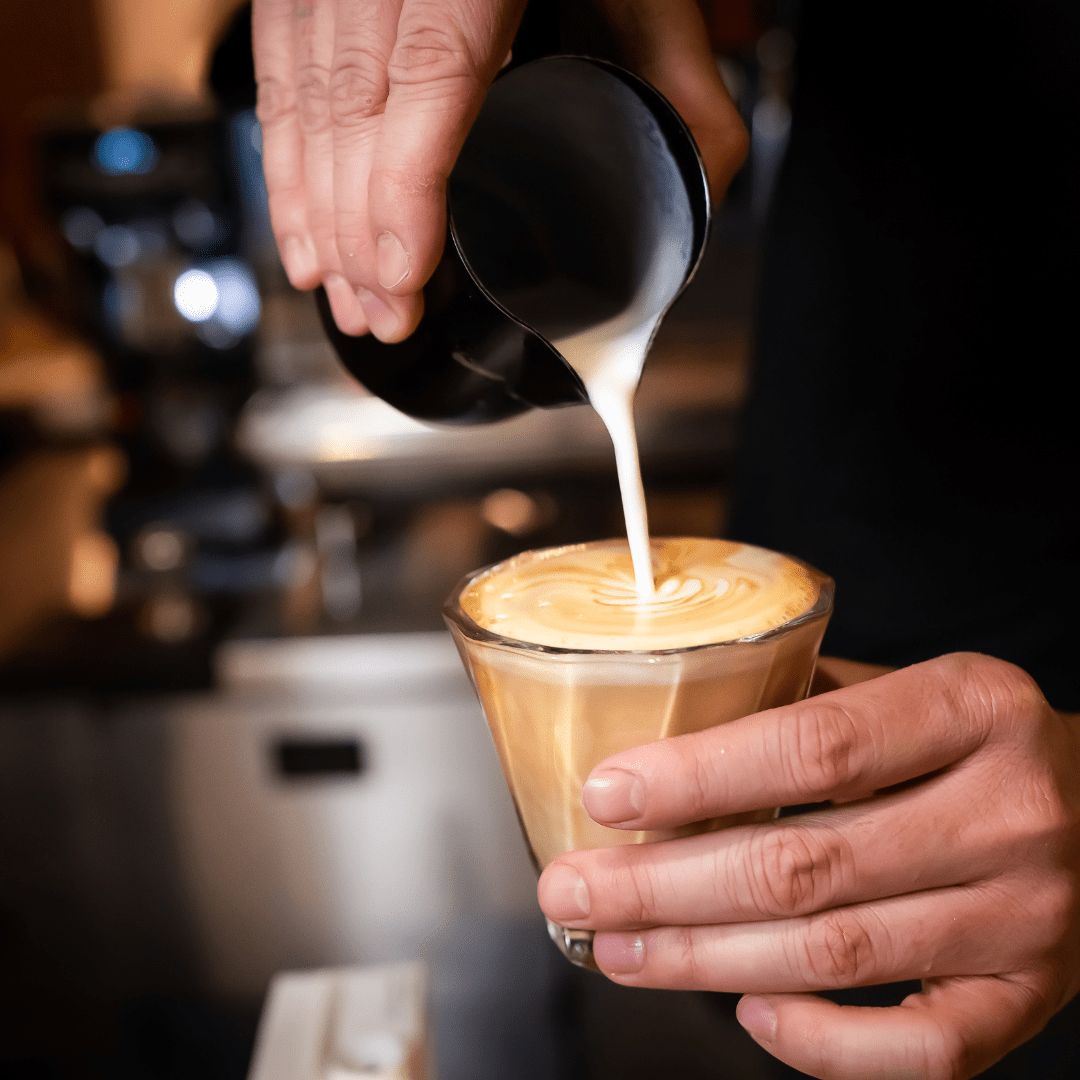 Prepara un Flat White sin complicaciones - dfrnt Coffee