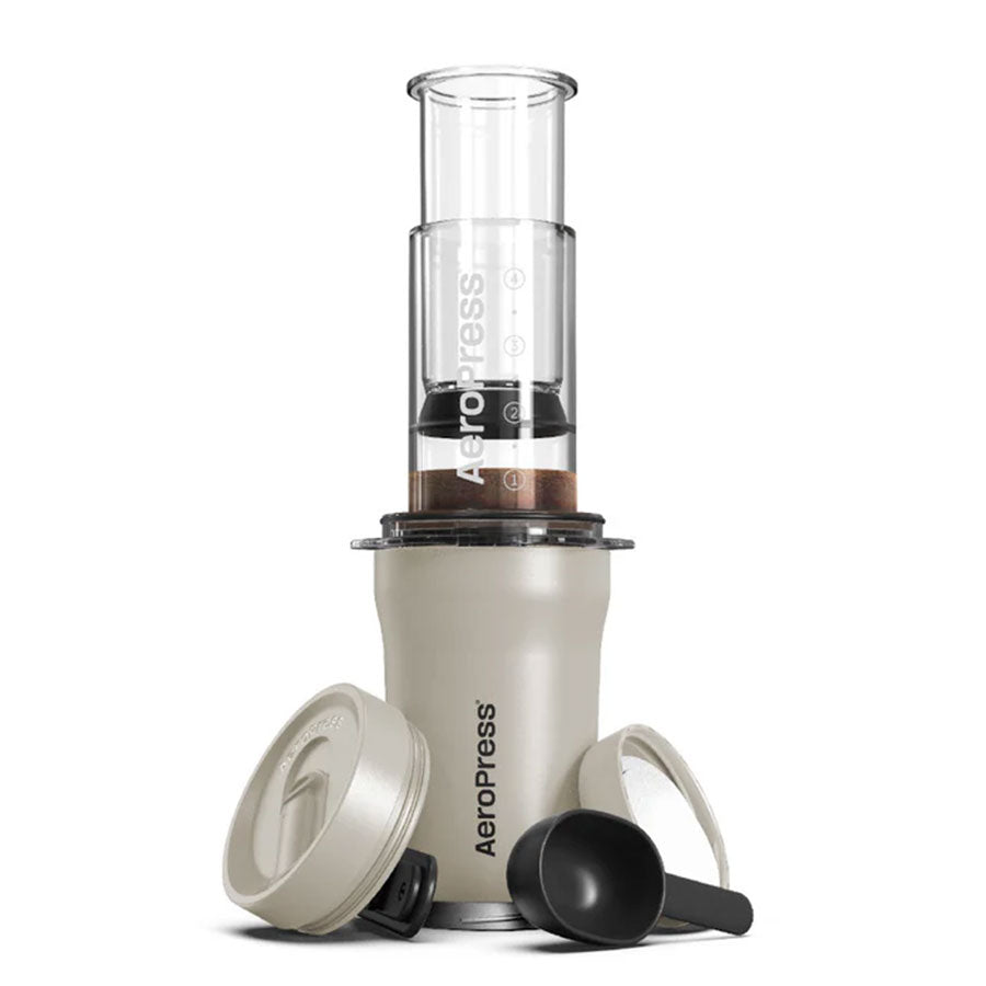 Macchina per caffè AeroPress Go Plus da viaggio - Nero e crema