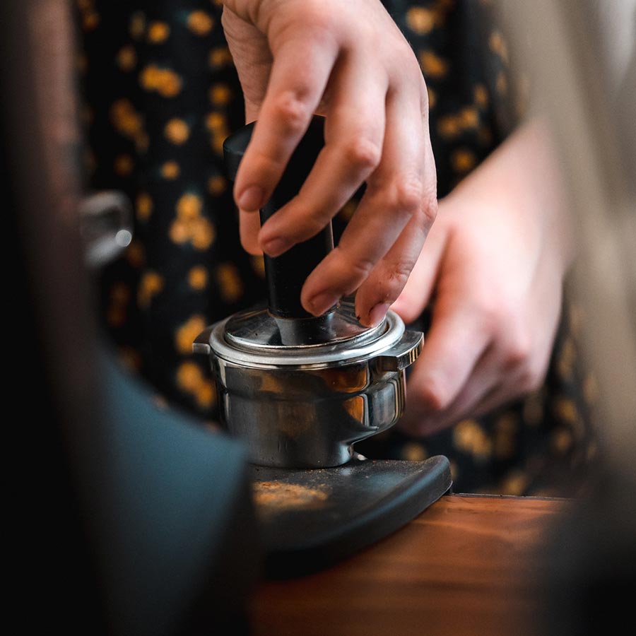Tamper Pro Negro 58mm Negro - Rhino Coffee Gear - DFRNT.